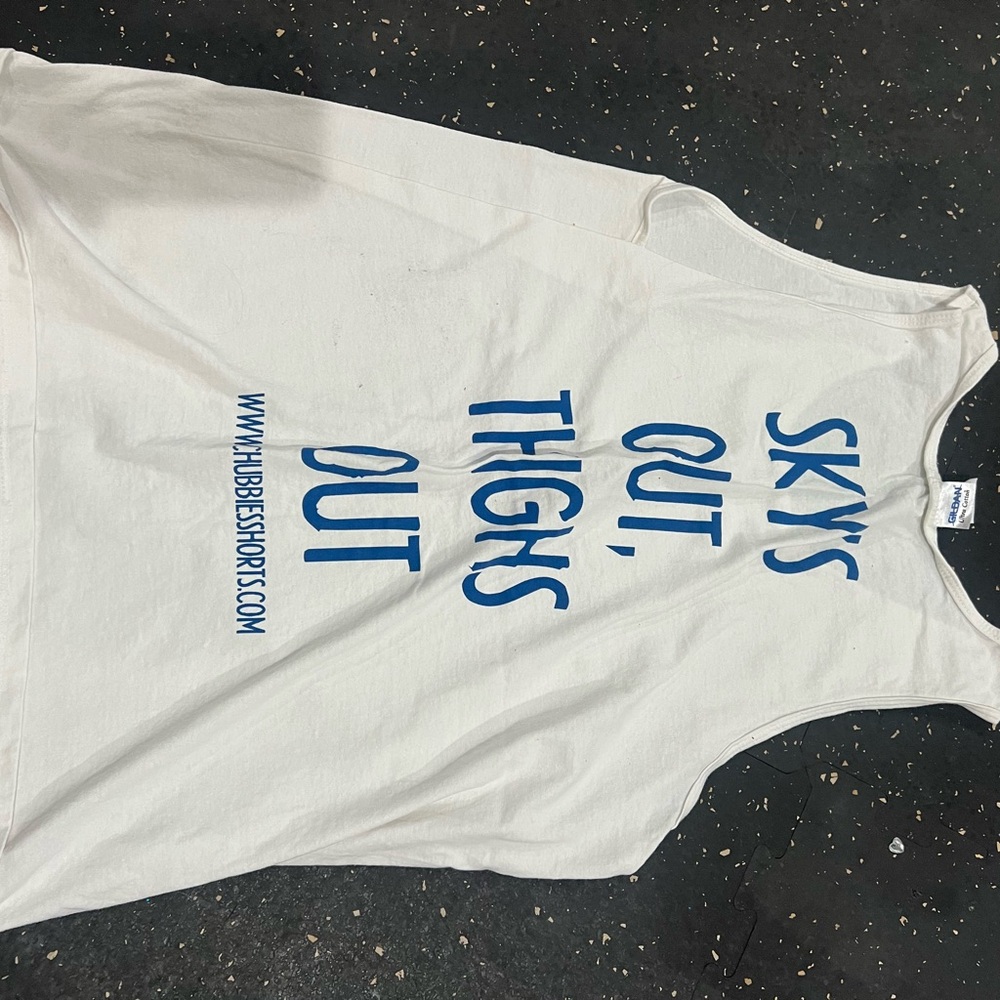Og chubbies sky’s out thighs out tank